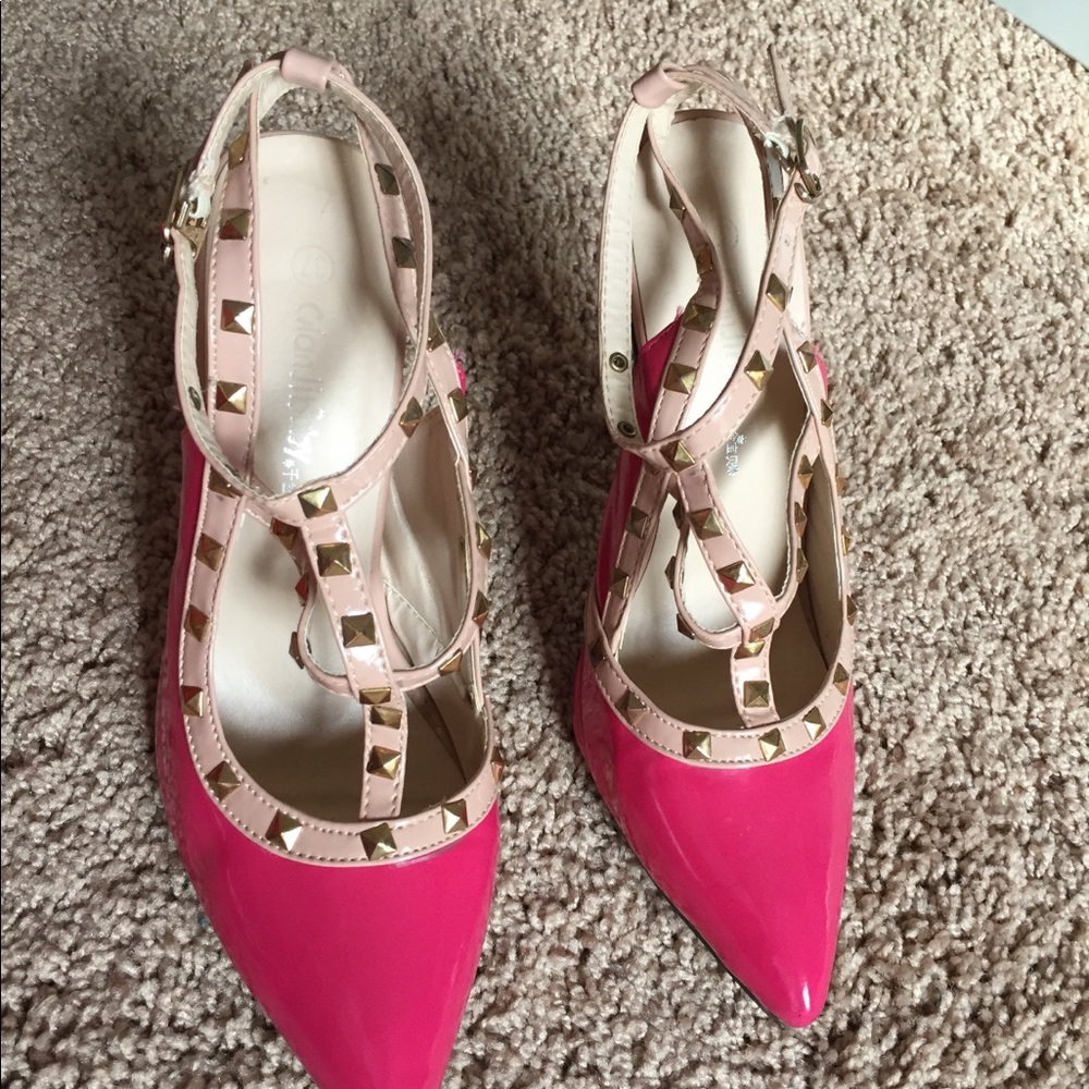 Pink shoes.